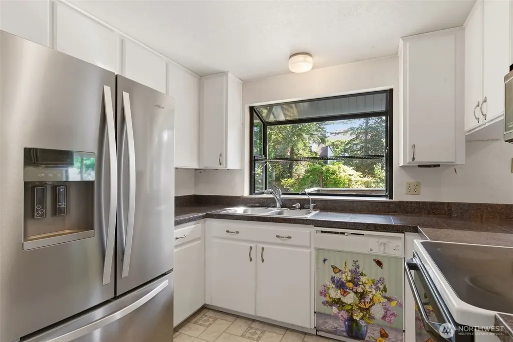 25248 111th Avenue SE Kent WA 98030