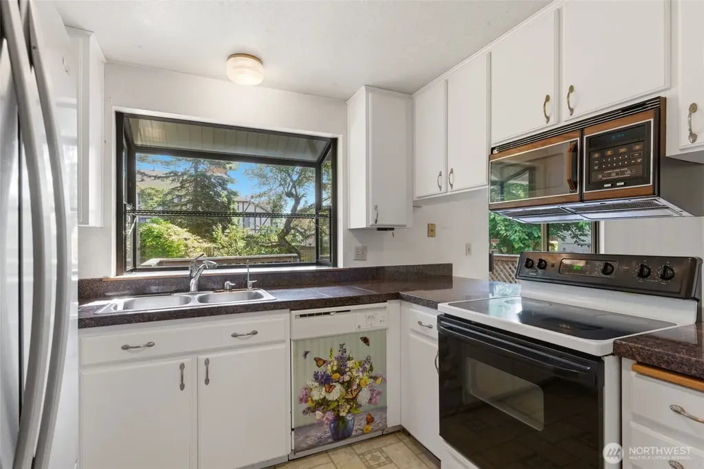 25248 111th Avenue SE Kent WA 98030