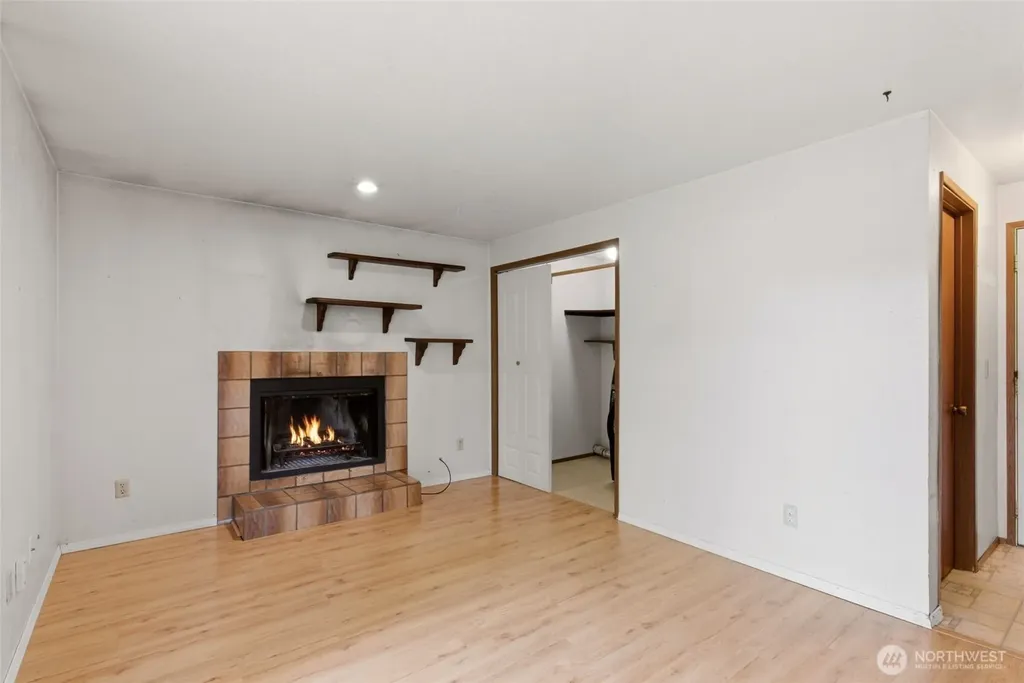 25248 111th Avenue SE Kent WA 98030