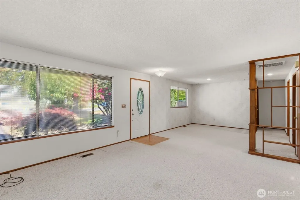 25248 111th Avenue SE Kent WA 98030