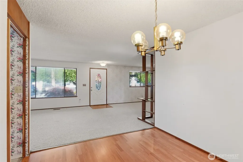 25248 111th Avenue SE Kent WA 98030
