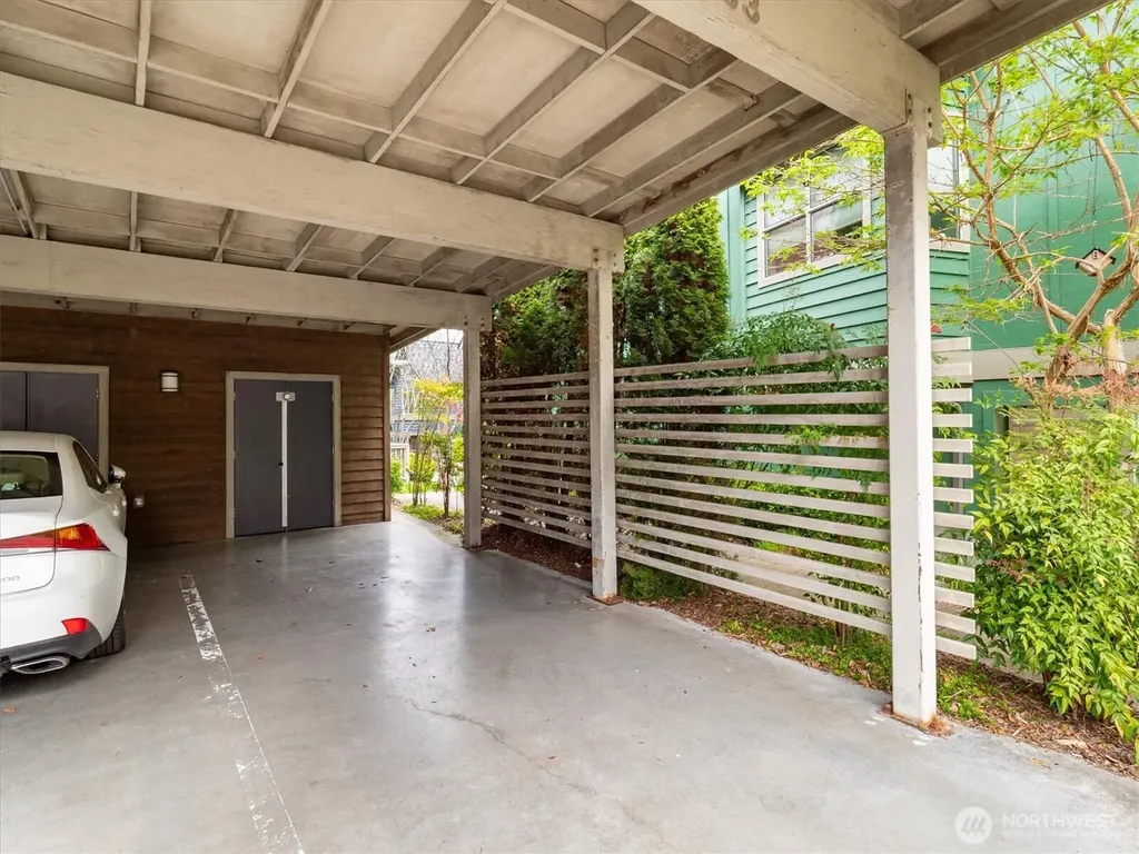 2363 S Mcclellan Street Seattle WA 98144