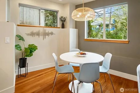 2363 S Mcclellan Street Seattle WA 98144