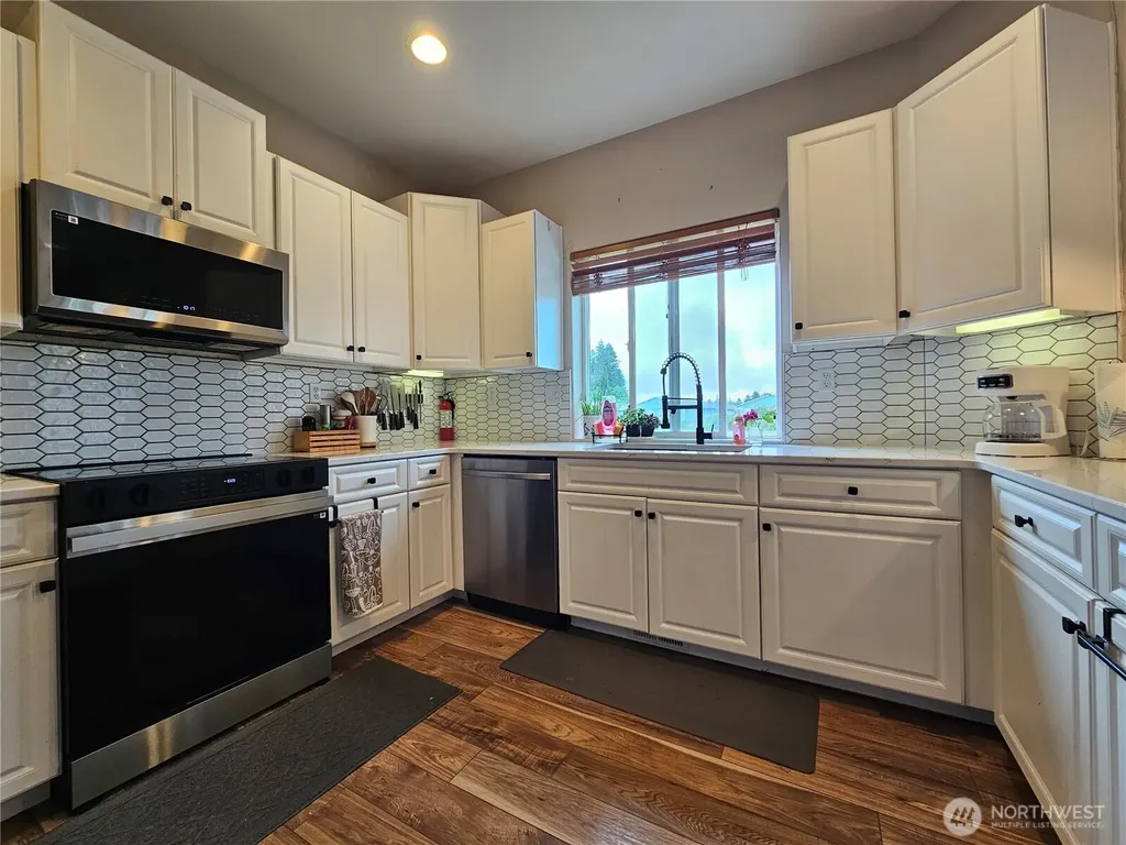 55 Allen Road Elma WA 98541