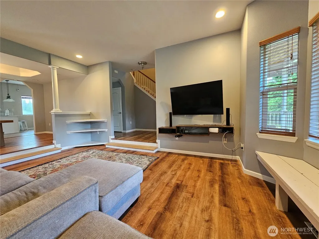 55 Allen Road Elma WA 98541