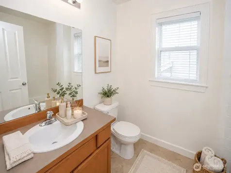 784 Ebbets Drive SW Tumwater WA 98512