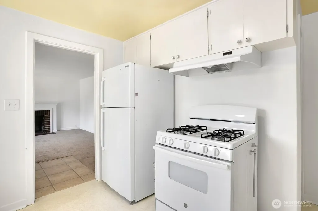 15513 8th Avenue NE Shoreline WA 98155