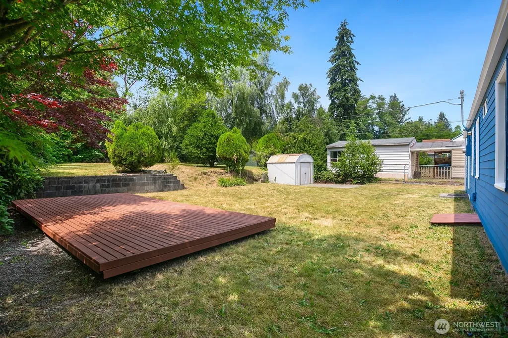 15513 8th Avenue NE Shoreline WA 98155