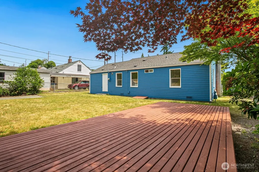 15513 8th Avenue NE Shoreline WA 98155