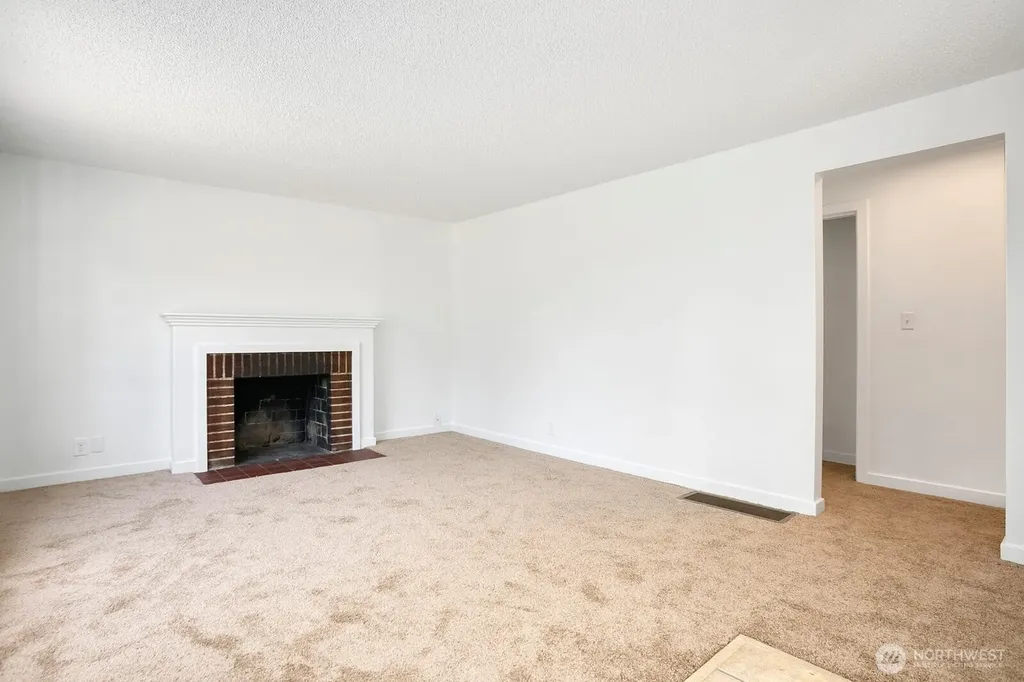 15513 8th Avenue NE Shoreline WA 98155