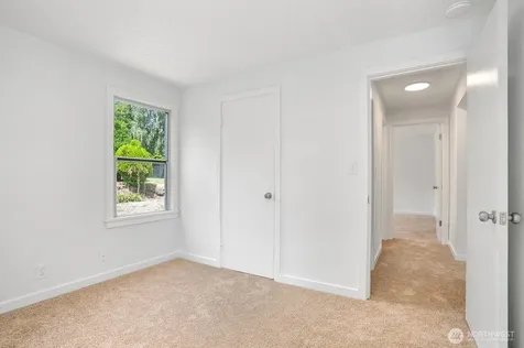 15513 8th Avenue NE Shoreline WA 98155