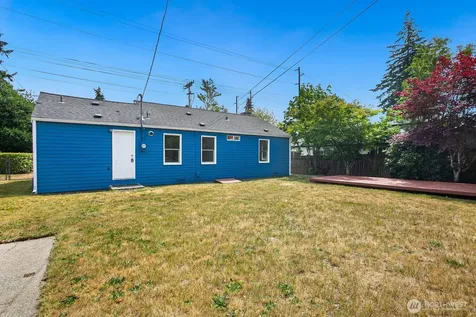 15513 8th Avenue NE Shoreline WA 98155
