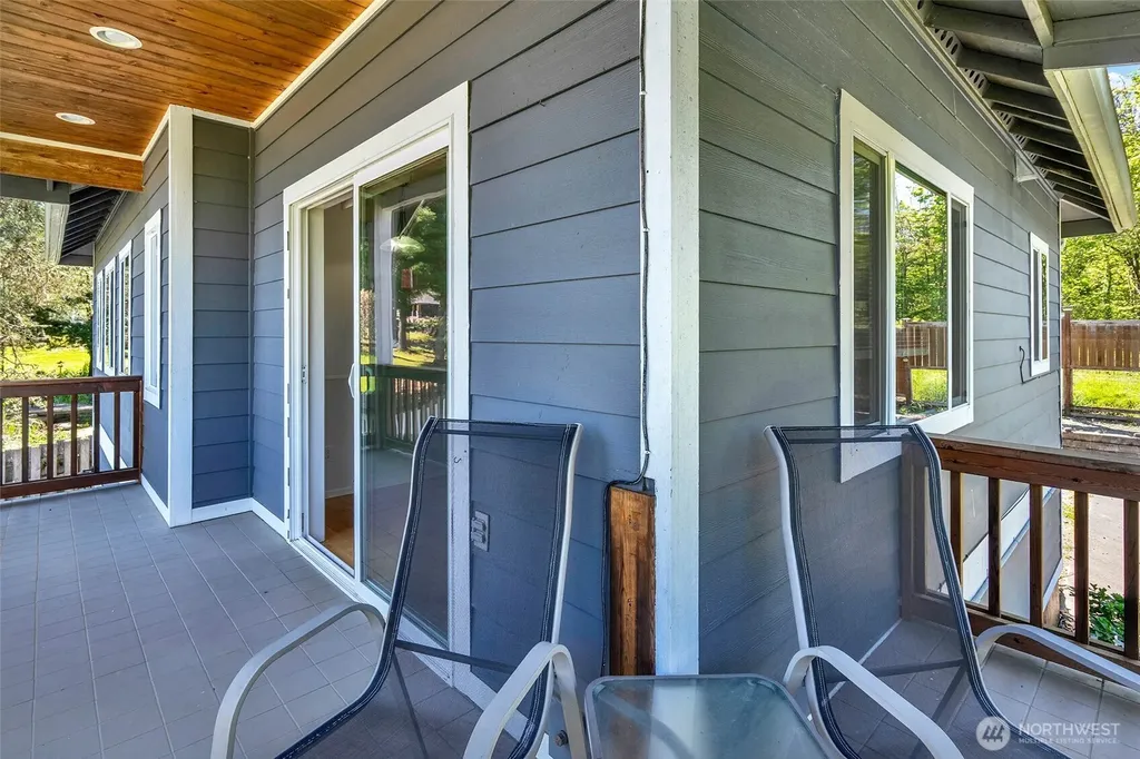 2608 142nd Avenue SW Lakebay WA 98349