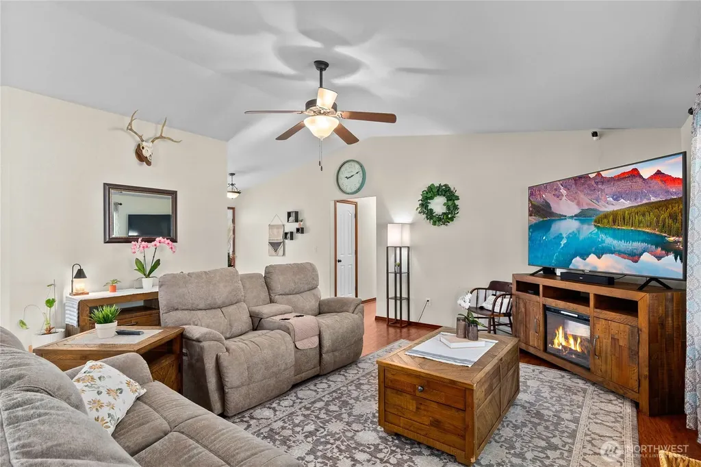 5130 180th Trail SW Rochester WA 98579