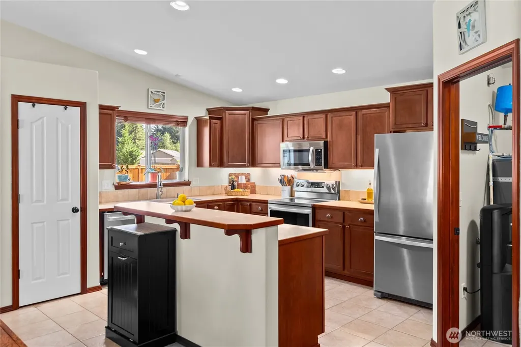 5130 180th Trail SW Rochester WA 98579
