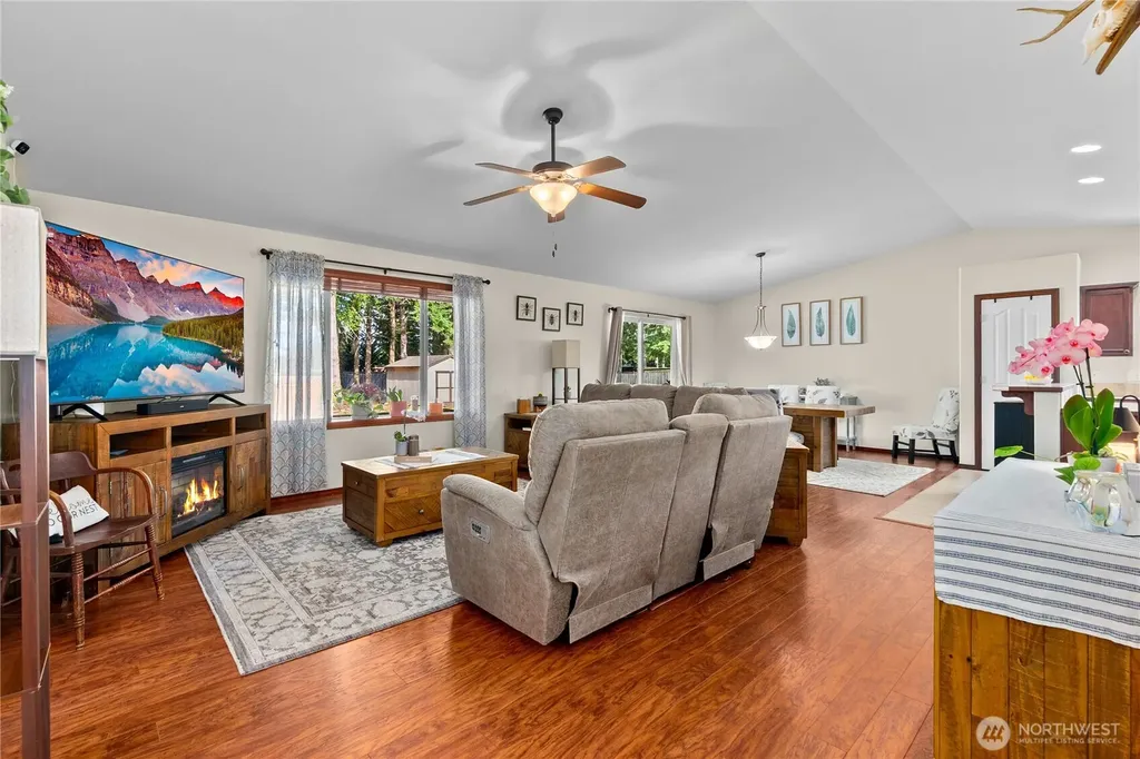 5130 180th Trail SW Rochester WA 98579
