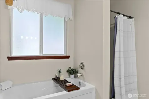 5130 180th Trail SW Rochester WA 98579