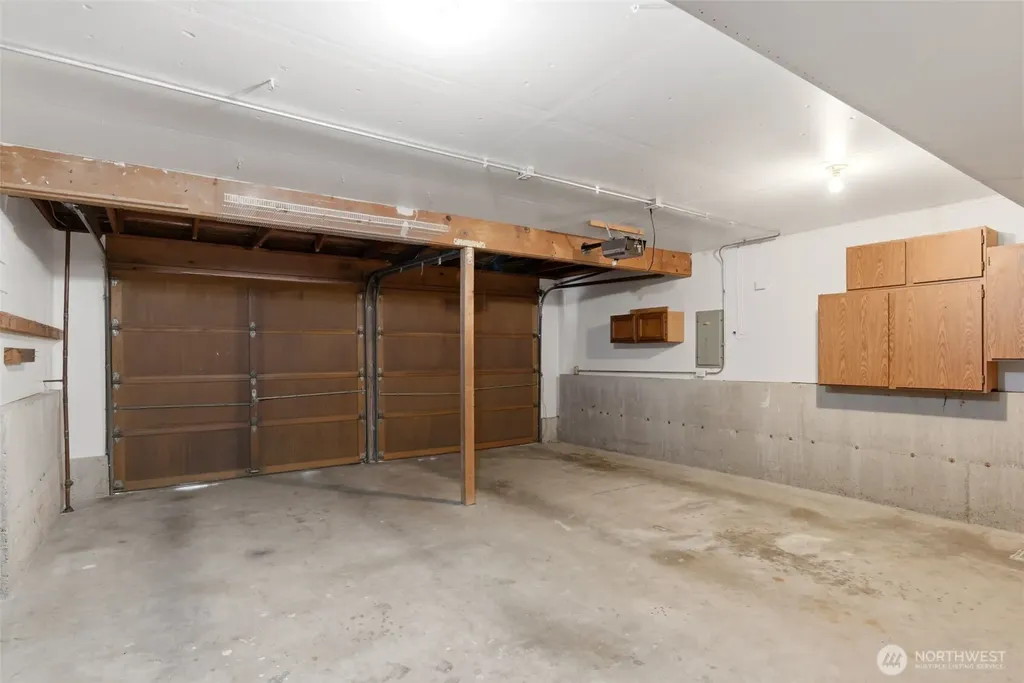33709 28th Avenue SW Federal Way WA 98023