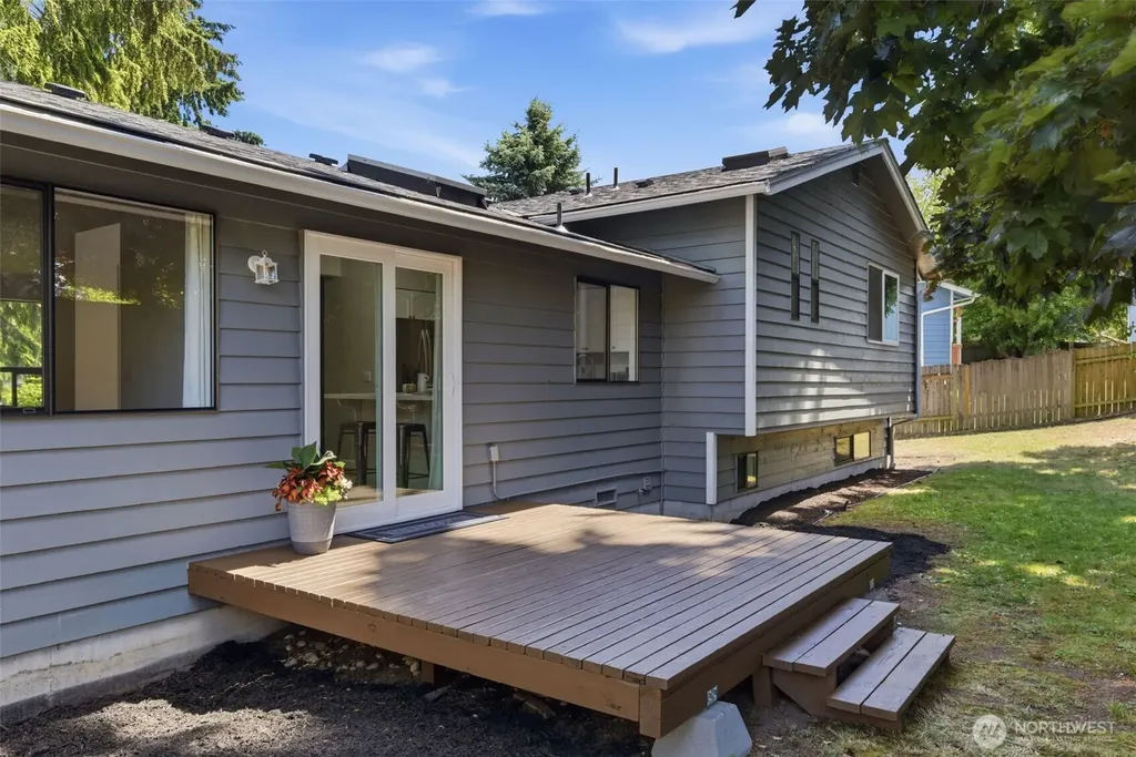 33709 28th Avenue SW Federal Way WA 98023