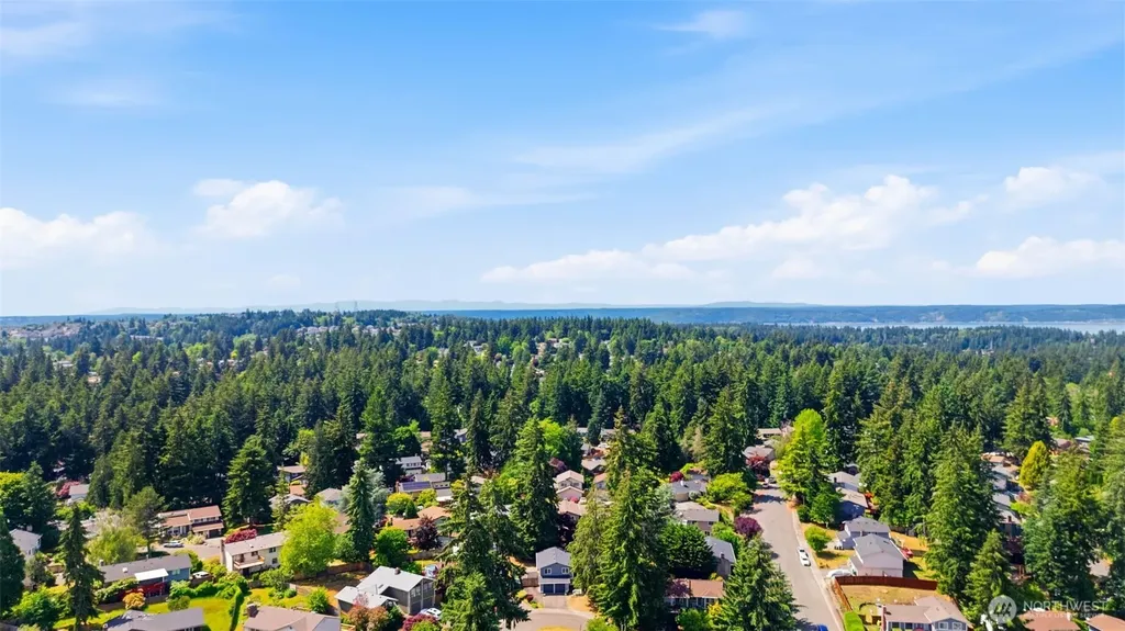 33709 28th Avenue SW Federal Way WA 98023