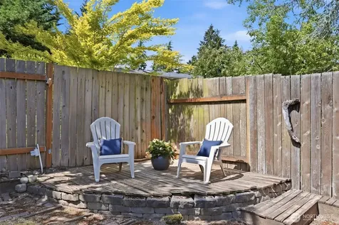 33709 28th Avenue SW Federal Way WA 98023