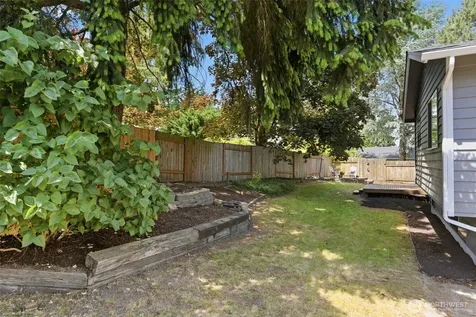 33709 28th Avenue SW Federal Way WA 98023