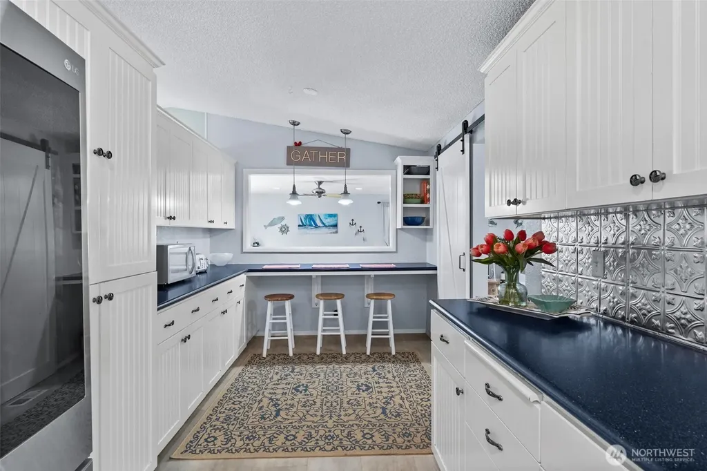 3963 Fischer Park Avenue NE Bremerton WA 98310