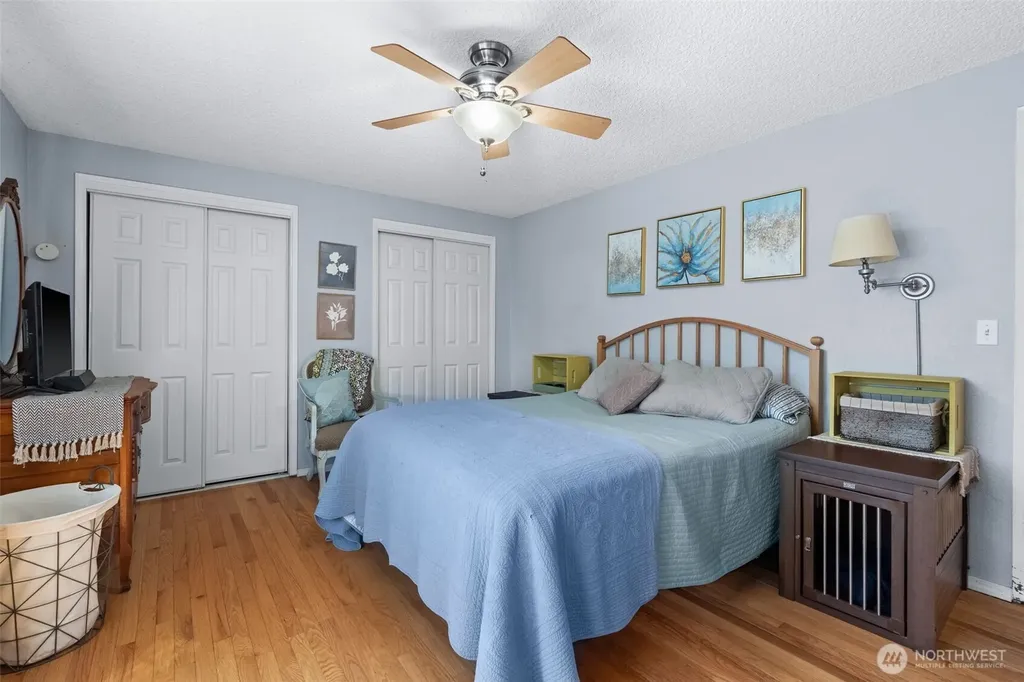 3963 Fischer Park Avenue NE Bremerton WA 98310