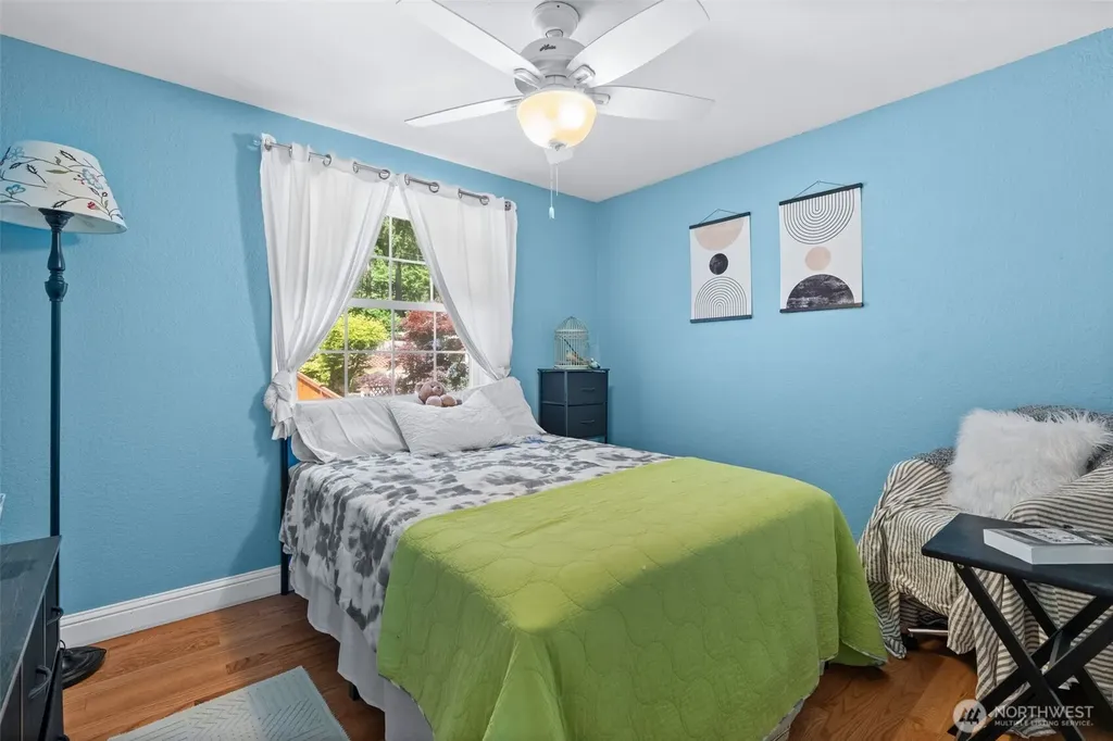 3963 Fischer Park Avenue NE Bremerton WA 98310