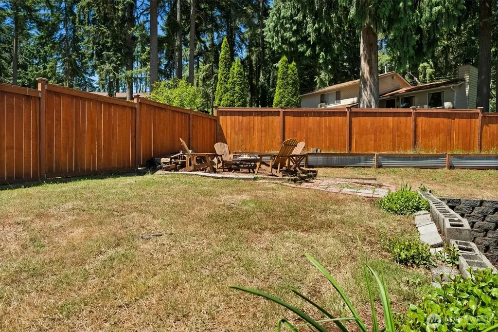 3963 Fischer Park Avenue NE Bremerton WA 98310