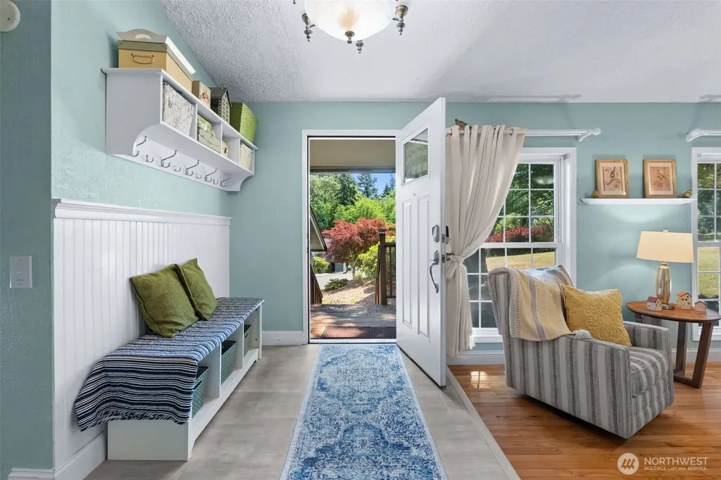 3963 Fischer Park Avenue NE Bremerton WA 98310
