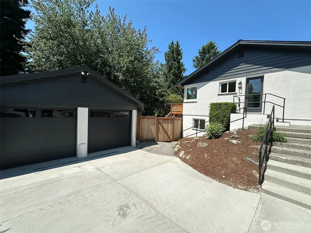 16835 113th Avenue SE Renton WA 98055