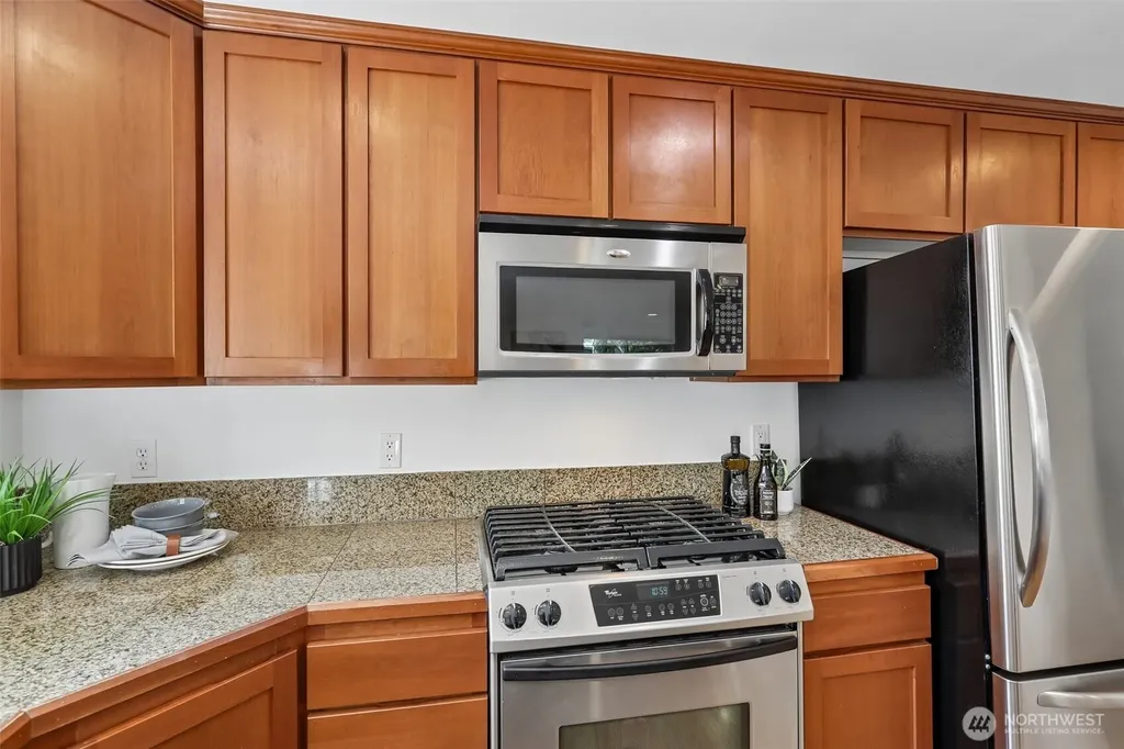 938 NW 51st Street Seattle WA 98107