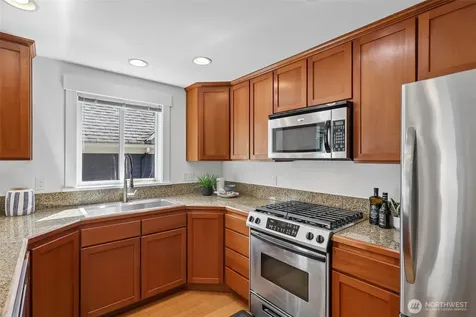 938 NW 51st Street Seattle WA 98107