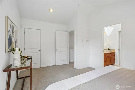938 NW 51st Street Seattle WA 98107