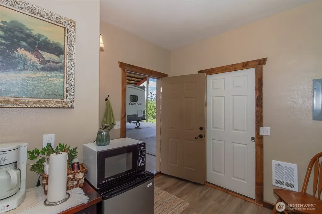 3610 Breckenridge Road Rice WA 99167