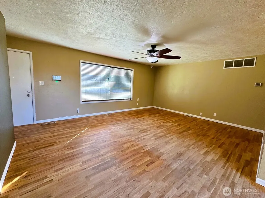 1103 S Evergreen Drive Moses Lake WA 98837
