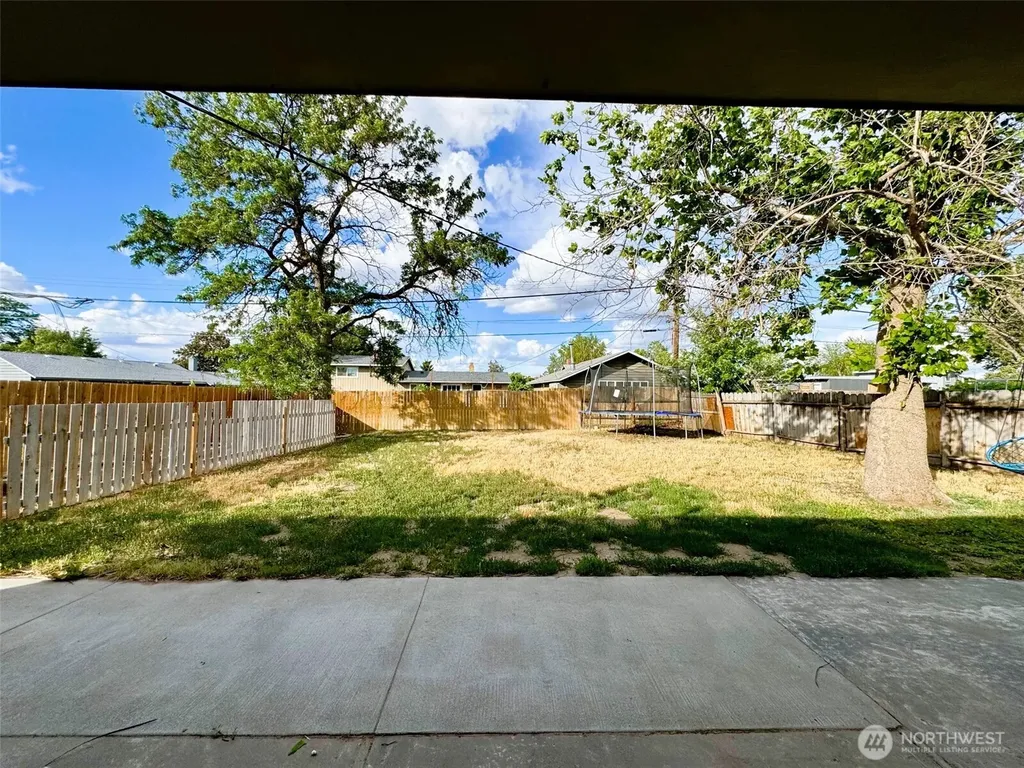 1103 S Evergreen Drive Moses Lake WA 98837