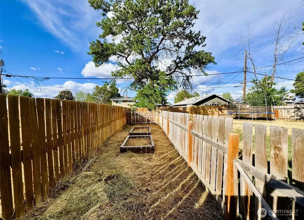 1103 S Evergreen Drive Moses Lake WA 98837