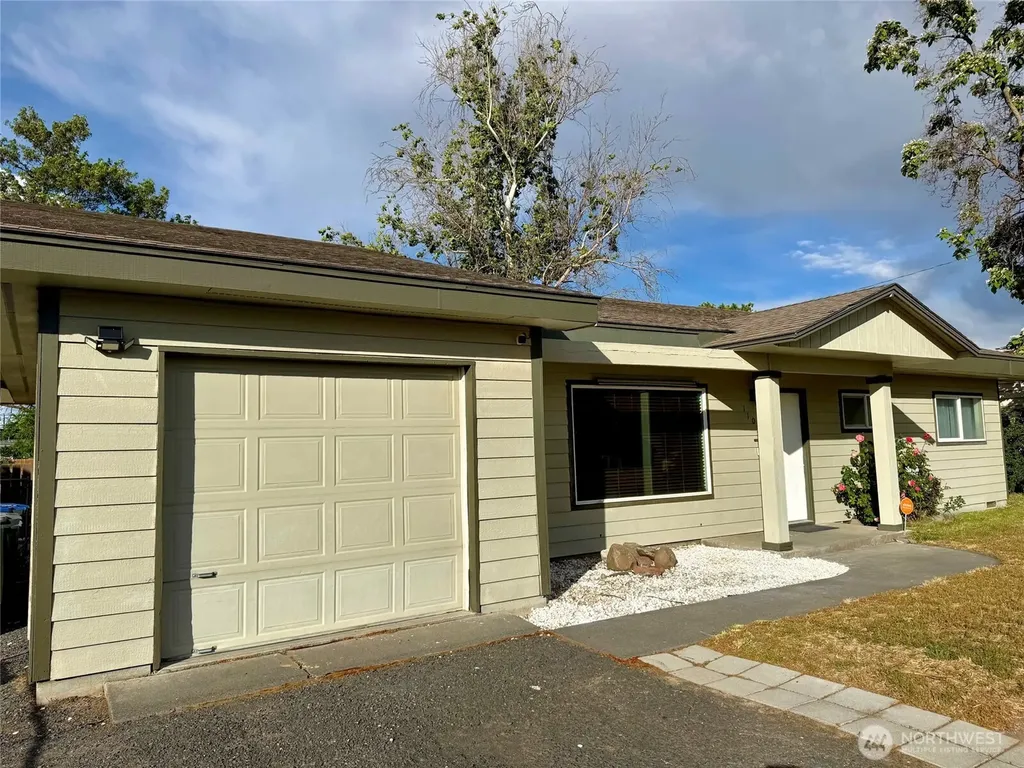 1103 S Evergreen Drive Moses Lake WA 98837