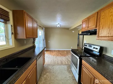 1103 S Evergreen Drive Moses Lake WA 98837