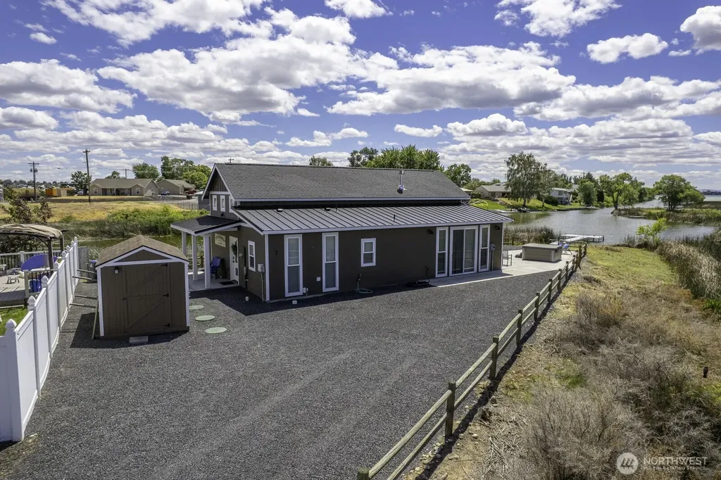 1300 W Marina Drive Moses Lake WA 98837