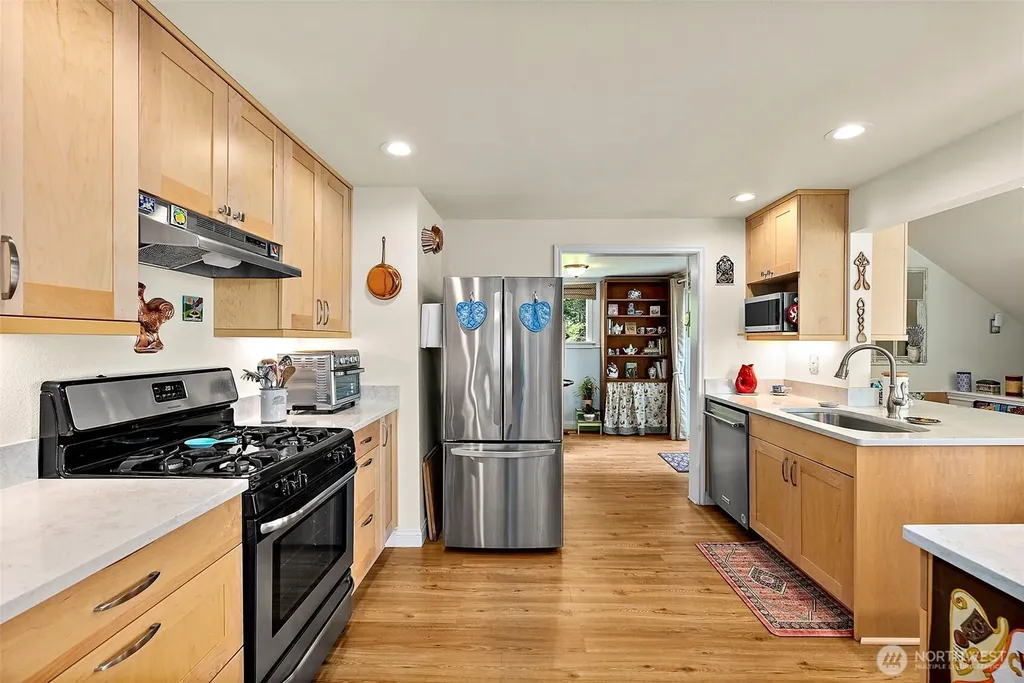 1512 Cole Loop SE Port Orchard WA 98366