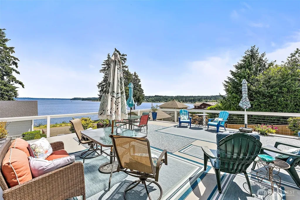 1512 Cole Loop SE Port Orchard WA 98366