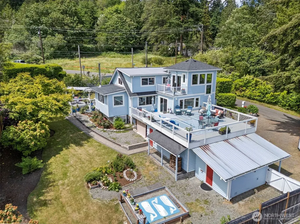 1512 Cole Loop SE Port Orchard WA 98366