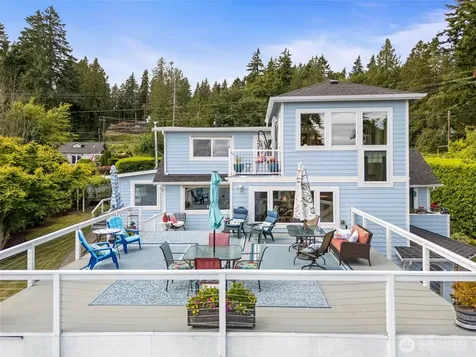 1512 Cole Loop SE Port Orchard WA 98366