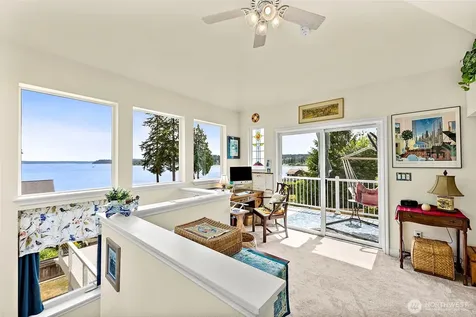 1512 Cole Loop SE Port Orchard WA 98366