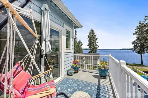 1512 Cole Loop SE Port Orchard WA 98366