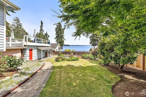 1512 Cole Loop SE Port Orchard WA 98366