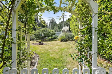 1512 Cole Loop SE Port Orchard WA 98366